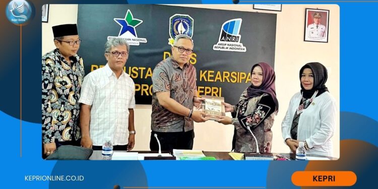 Pokja Pusjarah Polri Kunjungi Dinas Perpustakaan dan Kearsipan Pemrpov Kepri