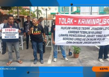 Demo di Pengadilan, Masayarakat Minta Hakim dengarkan Suara Rakyat