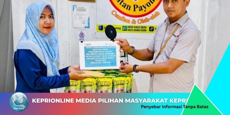 Pelaku Usaha Mikro Kecil dan Menengah (UMKM) Terima Bantuan