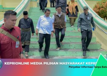 Yusril Kagum Melihat Masjid Bersejarah yang Dibangun Gunakan Campuran Putih Telur