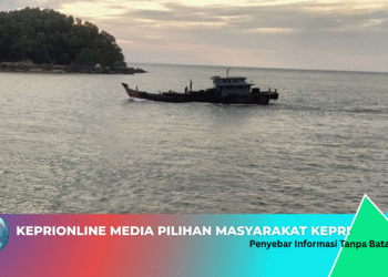 Kapal Pompong Diduga Mengangkut BBM Ilegal Melintas di Perairan Pangke