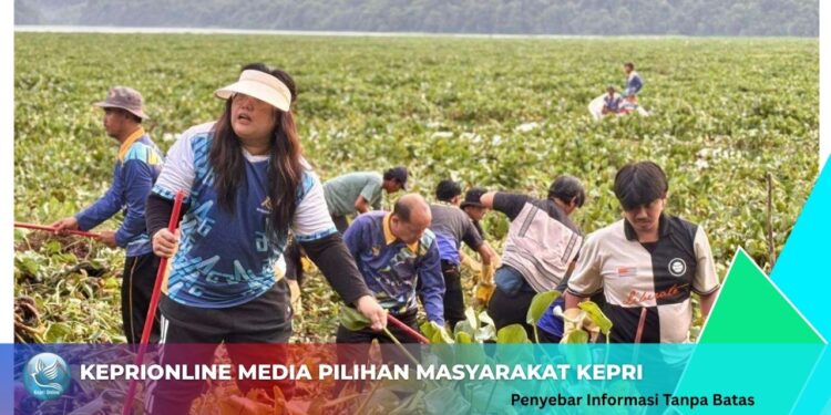 Deputi Bidang Pelayanan Umum, Ariastuty Sirait Komitmen Merawat Ekosistim Waduk