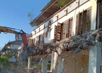 Tokoh Melayu Tersakiti Atas Perobohan Hotel Pura Jaya