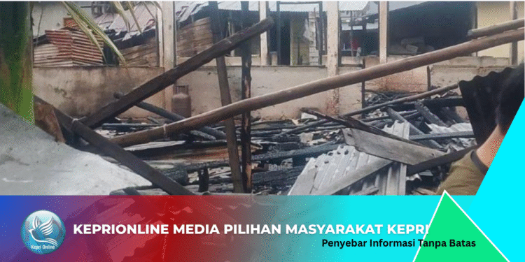Tujuh Rumah Hangus Terbakar