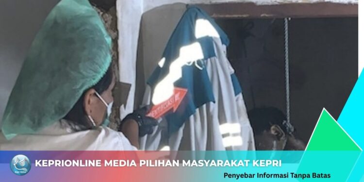 Seorang Pria Ditemukan Tergantung dalam Rumah