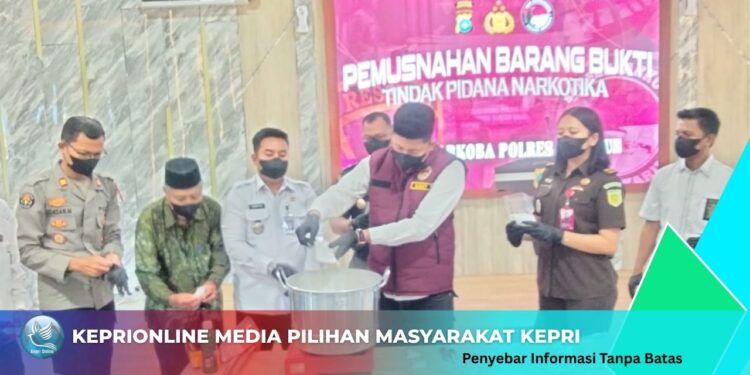 Sat Resnarkoba Polres Karimun Musnahkan BB 1,3 Kg Jenis Sabu, Tersangka Diancam 20 Tahun Penjara