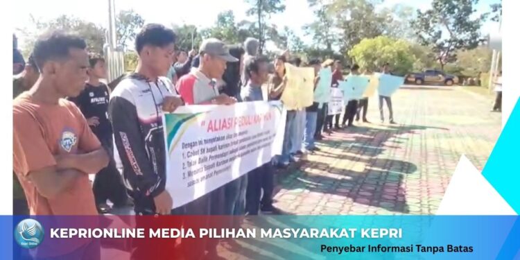 Aliansi Masyarakat Kabupaten Karimun Desak Bupati Cabut SK Pengangkatan Direktur Tirta Mulia Karimun