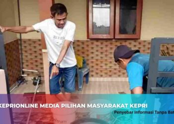 Tiang Listrik Tumbang di Teluk Air Karimun, Lalu Lintas Sempat Terganggu