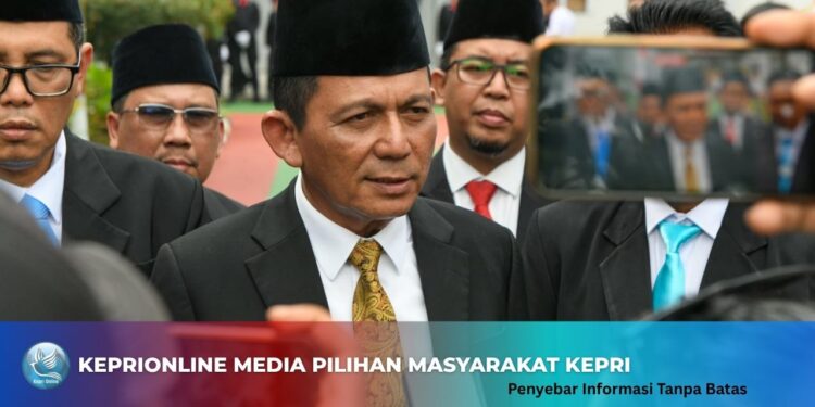 Polres Karimun Imbau Warga Waspada Cuaca Ekstrem, Hindari Berteduh di Area Berisiko