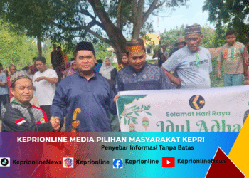 PT Karimun Granite Erahkan Dua Ekor Sapi Kurban  untuk Masyarakat Sepedas di Hari Raya Idul Adha