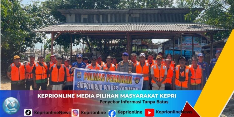 Wakajati Kepri Lantik Delapan Pejabat Eselon IV di Lingkungan Kejati Kepri
