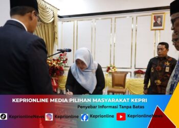 Bupati Iskandarsyah Lantik Dirut Baru PT Pelabuhan Karimun, Targetkan Lompatan Kinerja BUMD