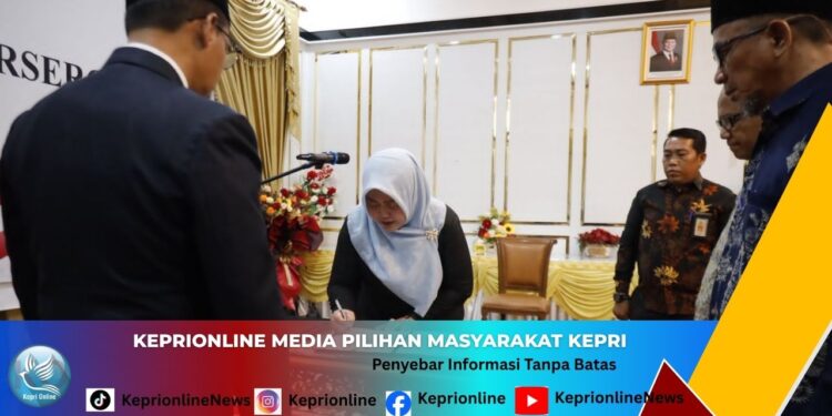 Bupati Iskandarsyah Lantik Dirut Baru PT Pelabuhan Karimun, Targetkan Lompatan Kinerja BUMD