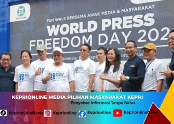 Polsek Tebing dan Warga Bersatu Selamatkan Dua Nelayan Hilang di Laut Karimun