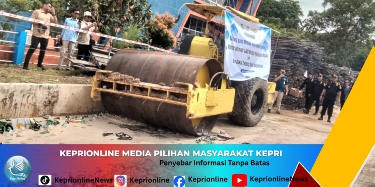 Bea Cukai Kepri Musnahkan Jutaan Rokok Ilegal dan Ribuan Liter Miras, Kerugian Negara Capai Rp5,7 Miliar
