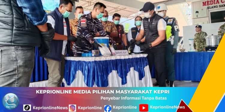 Musnahkan Narkoba Seberat 1 Kg , Tokoh Masyarakat Kepri Berikan Apresiasi Kepada TNL AL Karimun