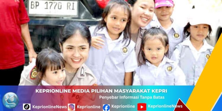 Viral! TNI AL Gagalkan Penyelundupan 1 Kg Sabu dan 582 Butir Ekstasi di Perairan Karimun