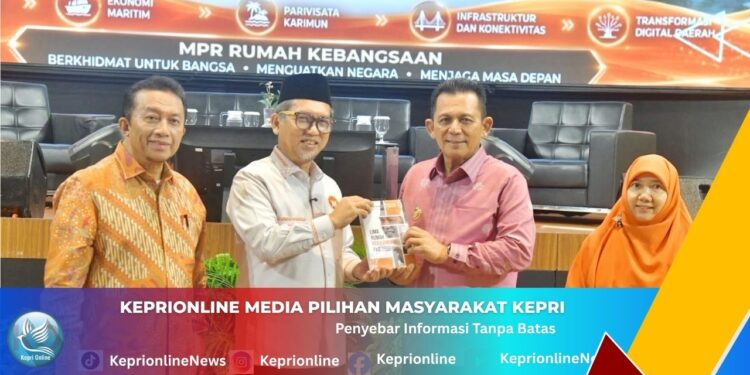 PT TIMAH Dukung Pembangunan Gerbang Tanjak di Sawang Laut, Perkuat Identitas Melayu dan Dorong Ekonomi Warga