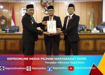 Pemkab Karimun Serahkan LPj APBD 2025, Catat Surplus Rp38,6 Miliar