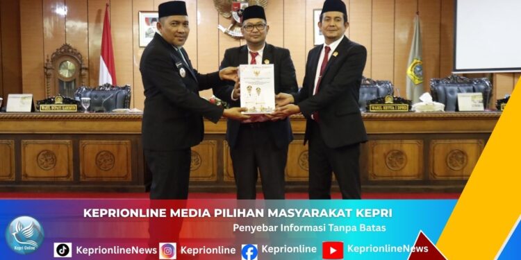 Pemkab Karimun Serahkan LPj APBD 2025, Catat Surplus Rp38,6 Miliar