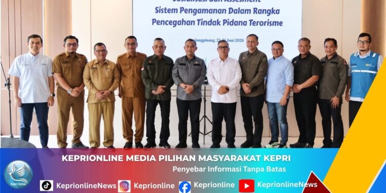 Lanal Bintan Gelar Bakti Sosial untuk 300 Warga, Wabup Deby Tekankan Pentingnya Kolaborasi
