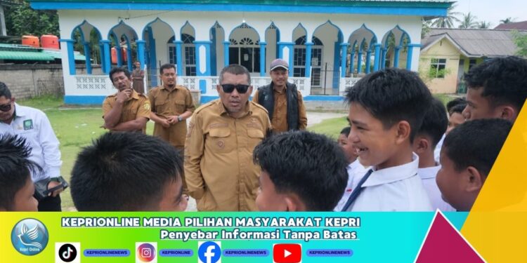 Lakukan Kujungan ke Sekolah Wilayah Hiterland, Wabup Langsung Tampung Aspirasi Guru