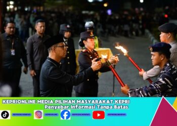 Jelang HUT RI Ke – 81, 1.500 Obor Terangi Karimun