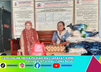 Berbagi Berkat PMB Bidan Doris Pasaribu Salurkan Beras 100 Kg ke Dua Panti Asuhan